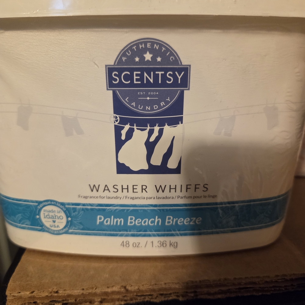 Scentsy Palm Beach Breeze Washer Whiffs in Blue and White